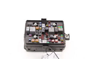 2023-24 Chevrolet Silverado LT-L 2.7L 4WD Engine Fuse Relay Junction Box *ReaD*