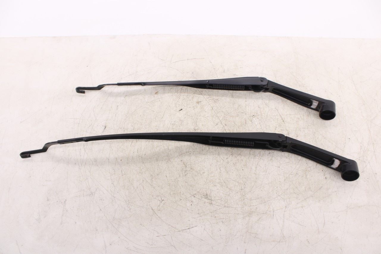 2019-2021 Hyundai Veloster 2.0L Front Left and Right Side Windshield Wiper Arm 0