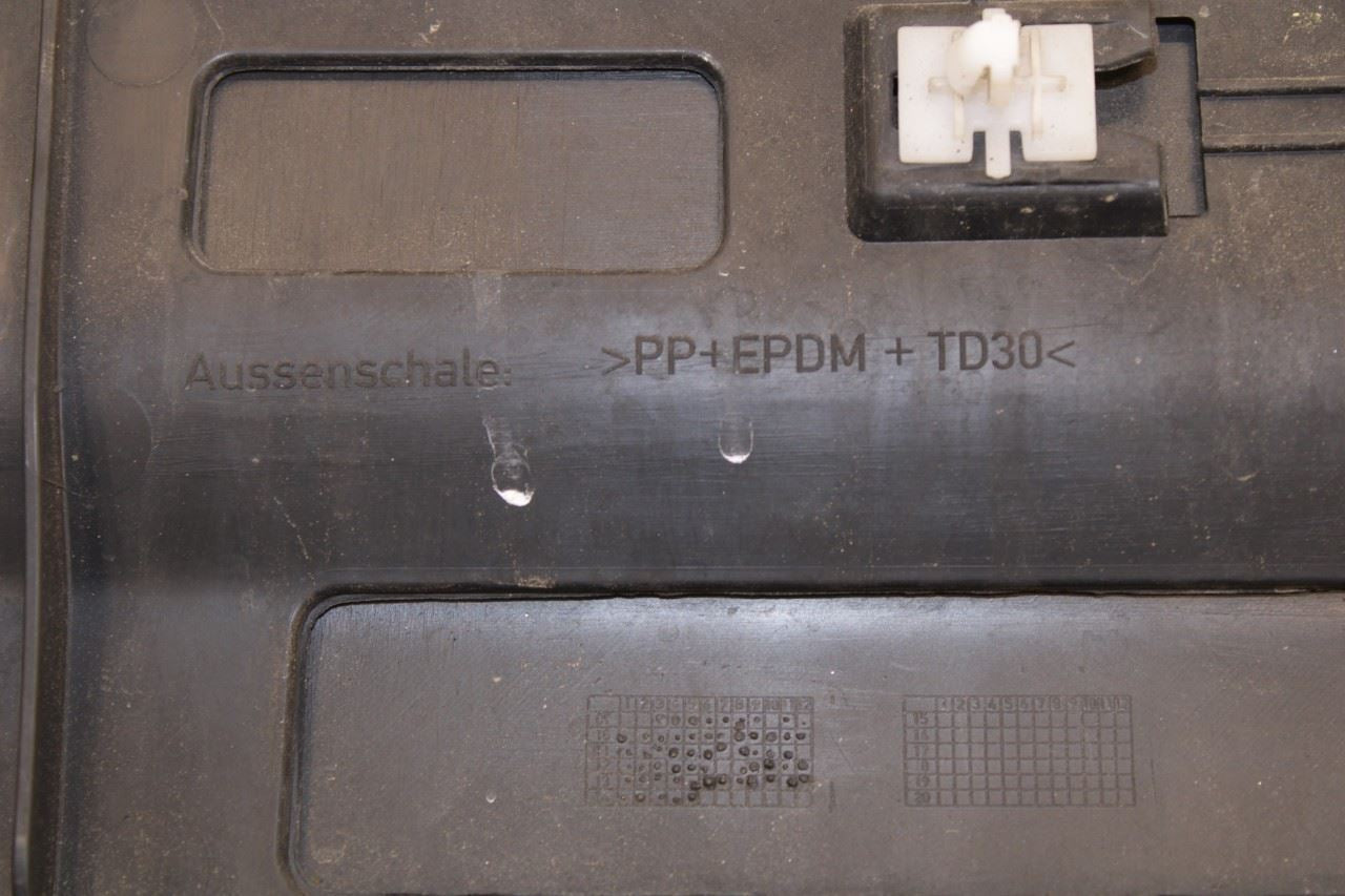 11-18 Porsche Cayenne Platinum Rear Driver Left Side Door Lower Exterior Molding - Alshned Auto Parts