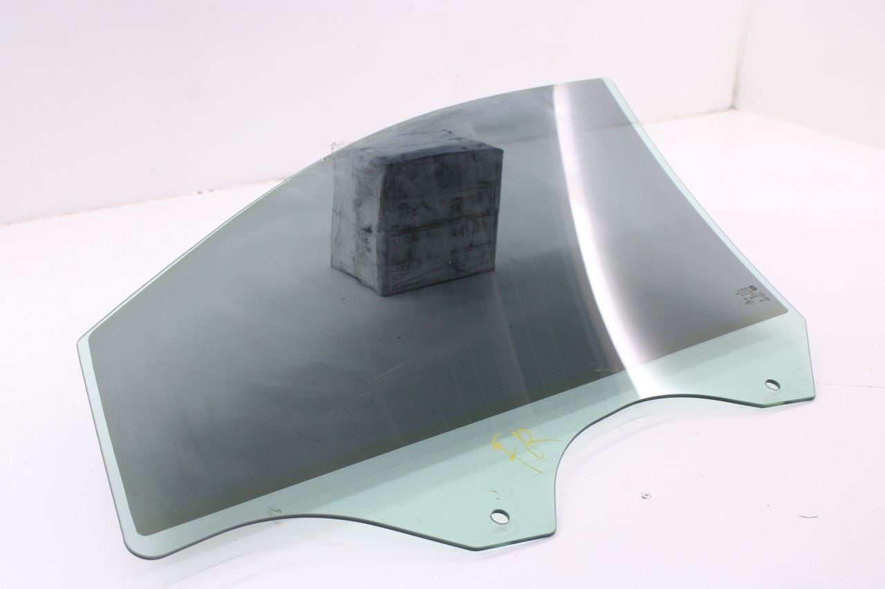 2018-24 Chevrolet Equinox LT Front Right Door Window Movable Glass 84398671 OEM7