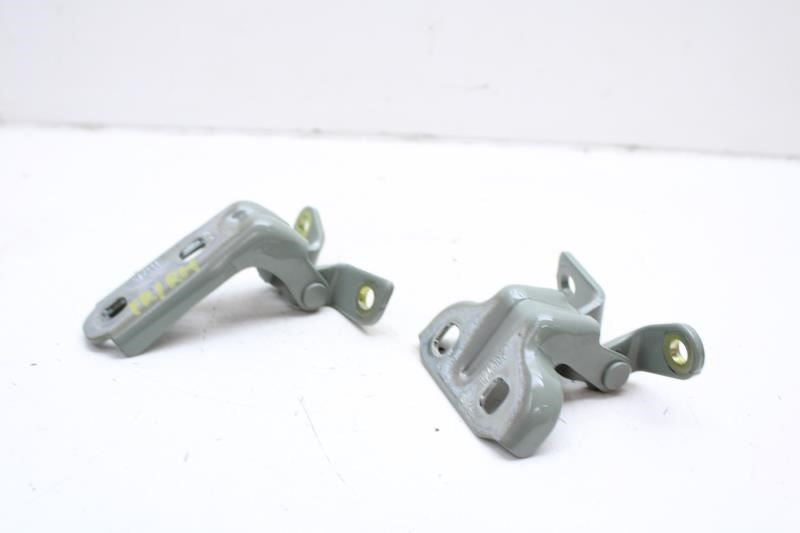 2024-25 Chevrolet Trax Front Right Side Door Hinge Upper and Lower 13501715 OEM - Alshned Auto Parts
