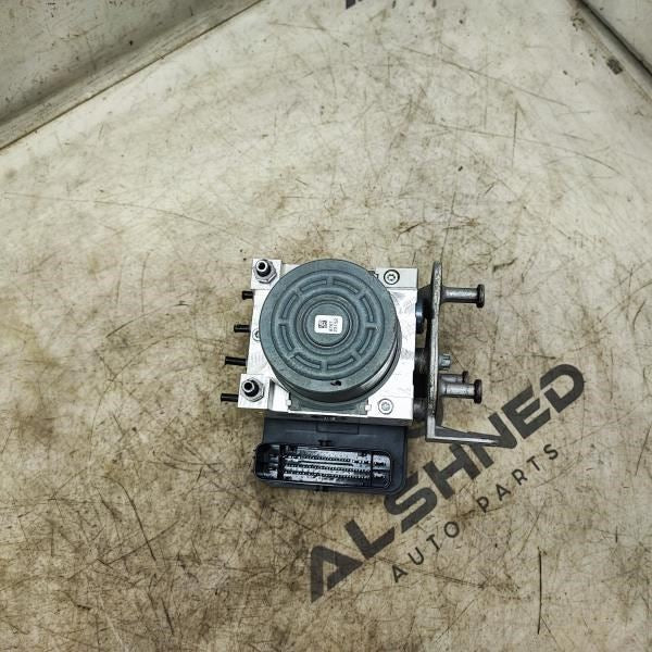 15-18 Mercedes-Benz C300 4Matic 2.0L AWD ABS Anti Lock Brake Pump Control Module4