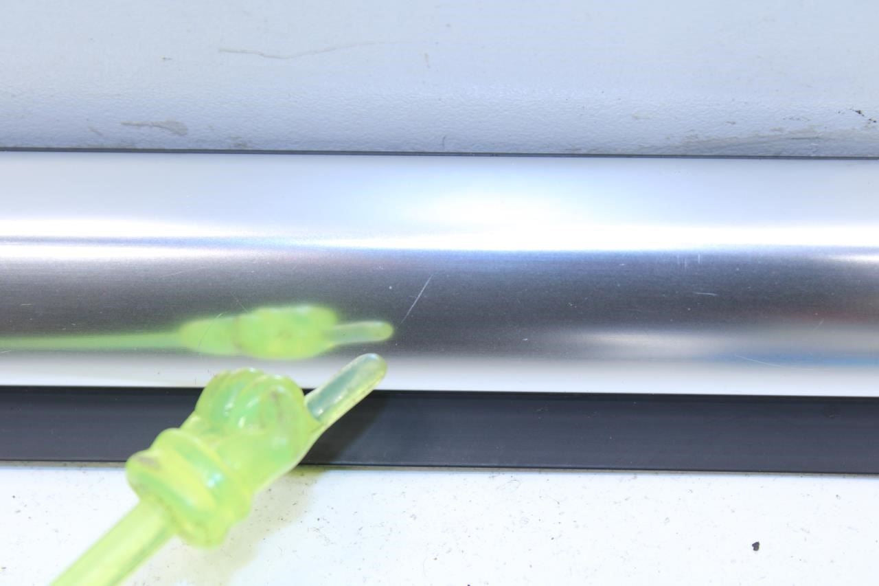 07-13 Mercedes-Benz S550 Front Right Door Belt Outer Weatherstrip 221-690-34-80 - Alshned Auto Parts