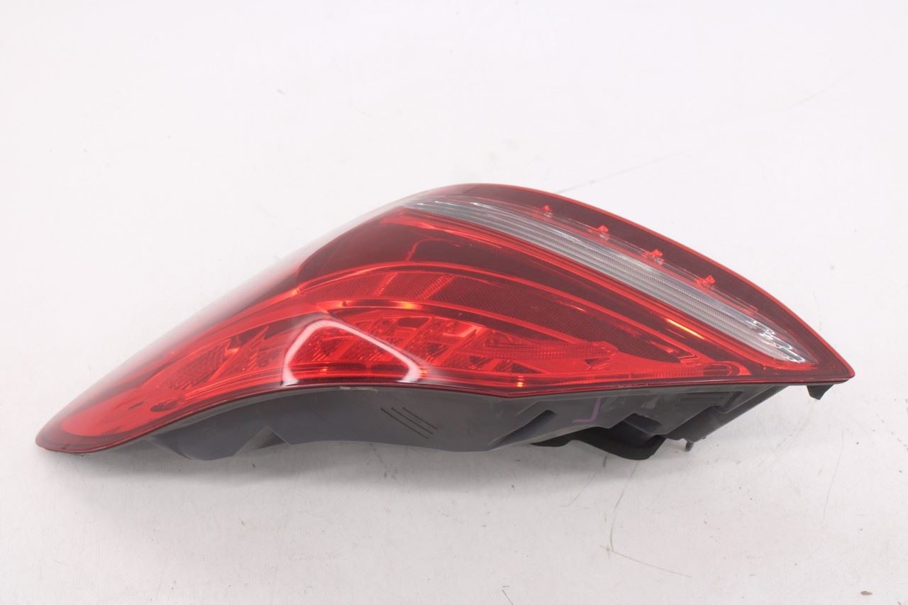 2015-2018 Mercedes-Benz C300 4Matic Rear Right Passenger Side Tail Light Lamp - Alshned Auto Parts