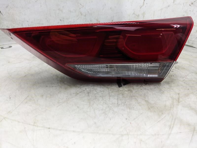 16-18 Hyundai Elantra SE 2.0L Rear Right Side Inner Tail Light Lamp 92404-F30000
