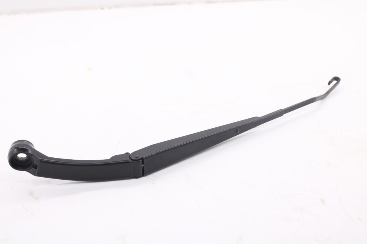 11-2025 Mitsubishi Outlander Sport SE Front Left and Right Windshield Wiper Arm9