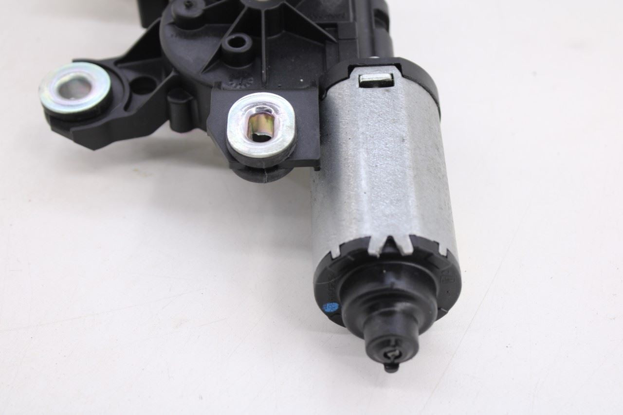 2011-2018 Porsche Cayenne S Rear Windshield Wiper Motor 7P5955711A OEM6