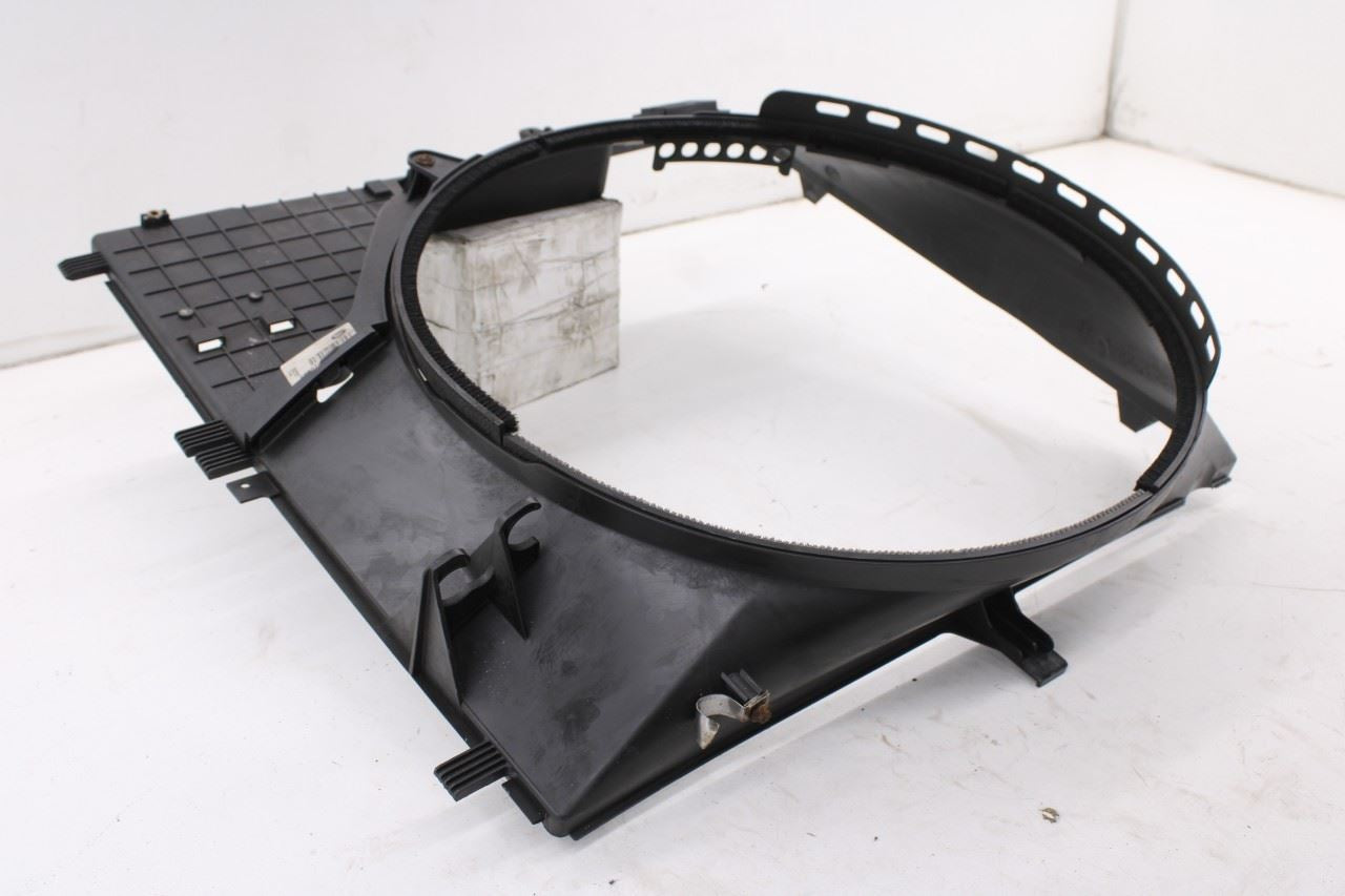2010-2012 Land Rover Range Rover HSE Radiator Shroud Cover LR011705 OEM15