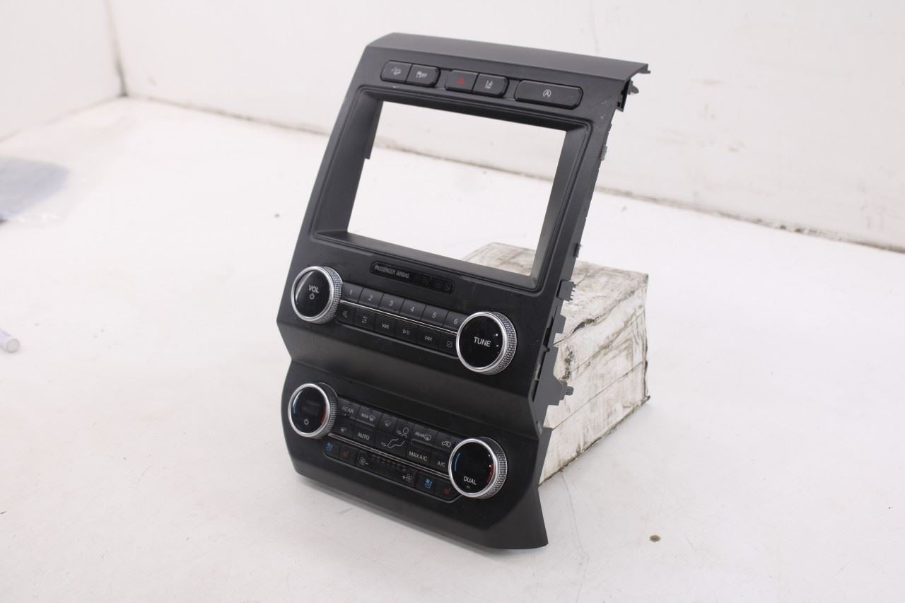 2020-21 Ford Expedition Max XLT Dash Audio Radio Faceplate Climate Control Panel12