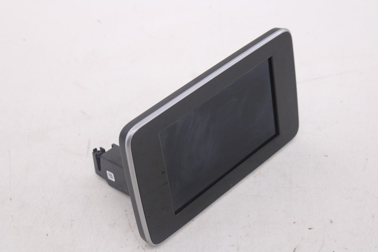 15-18 Mercedes-Benz C300 4Matic Bosch Information 7.0 Display Screen 20590041132