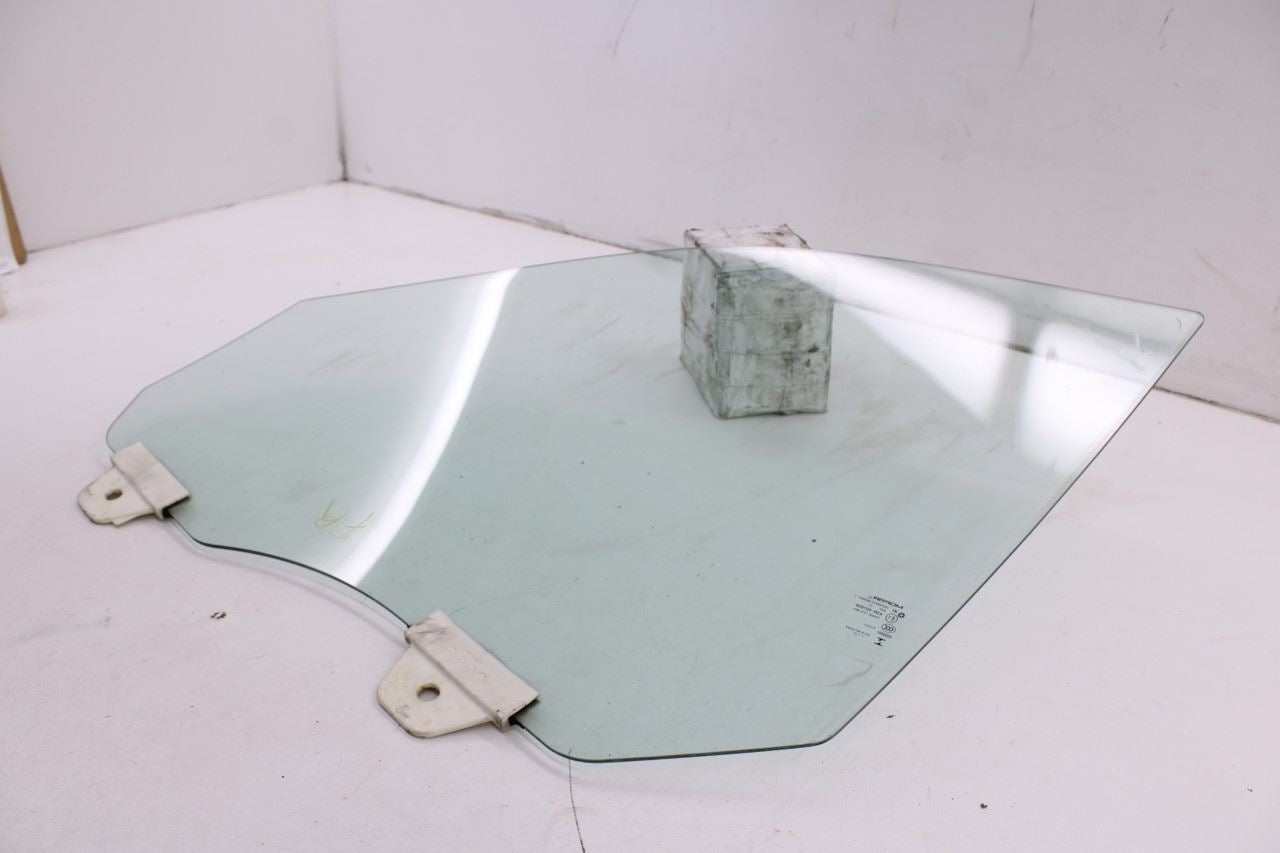 2011-2026 Dodge Durango SXT Front Right Door Window Movable Glass 68068670AC8