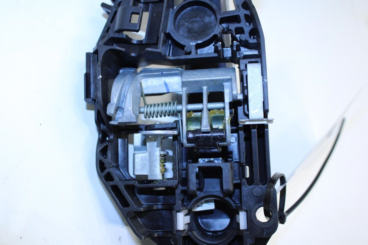 2018-2024 GMC Terrain Denali Front Right Side Door Exterior Handle 13521819 OEM - Alshned Auto Parts