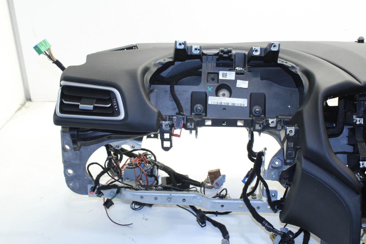 2017-2020 Maserati Ghibli Dash Instrument Panel 670066385 OEM - Alshned Auto Parts