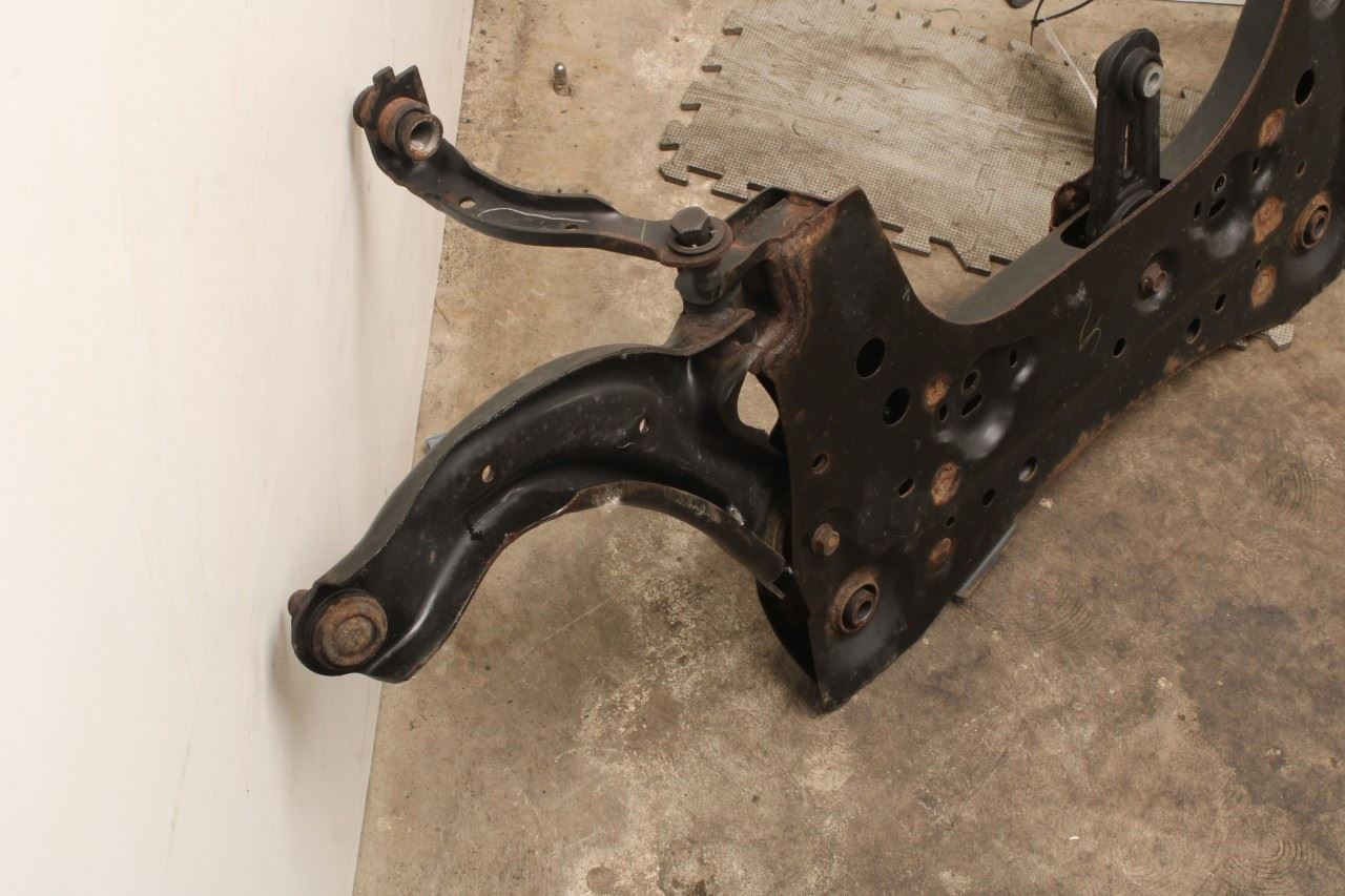 2015-2019 Nissan Sentra SV 1.8L FWD Front Crossmember Subframe 54400-4AT0A OEM12