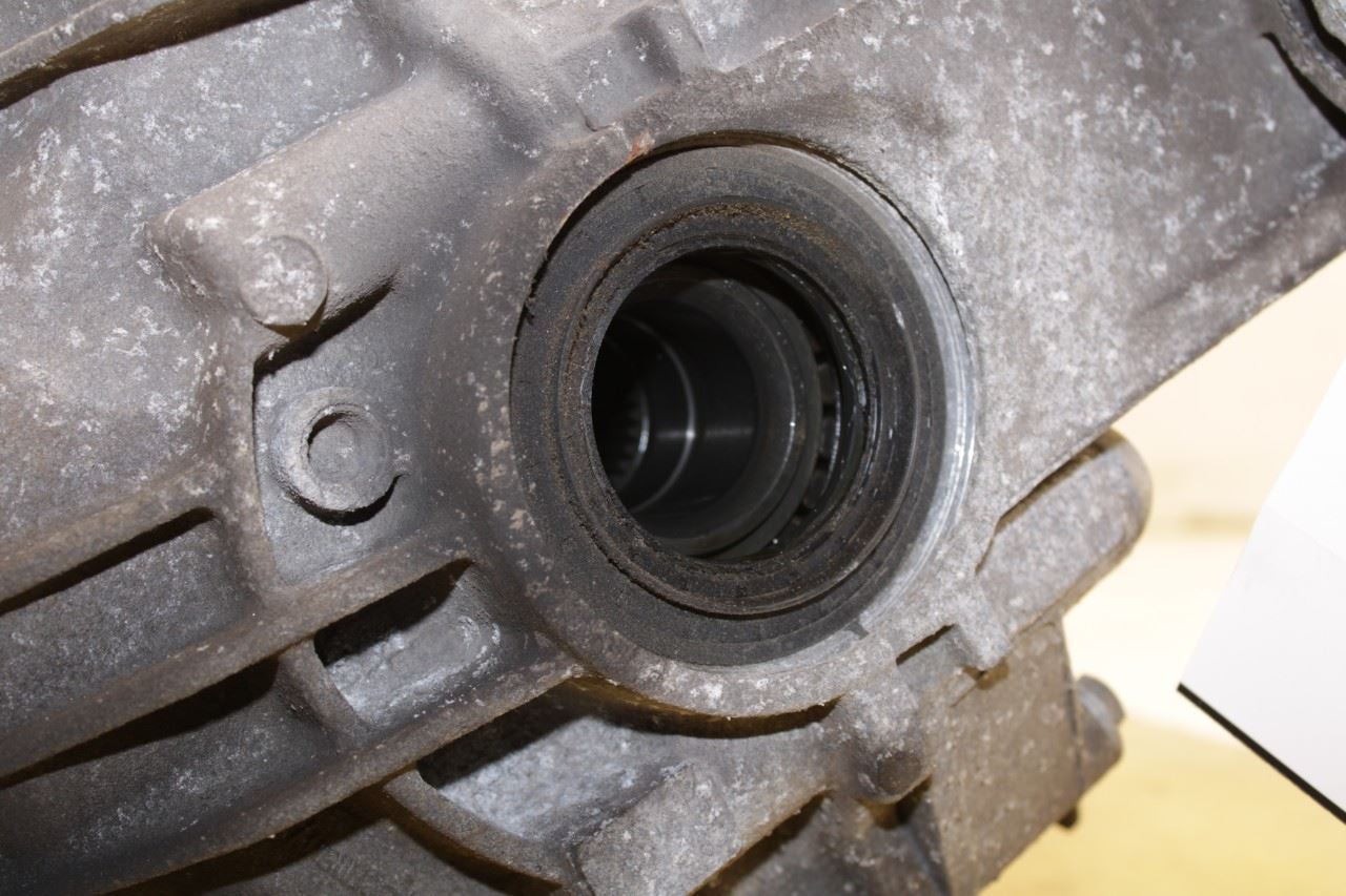 2011-2018 Porsche Cayenne Platinum 3.6L AWD Rear Axle Differential Carrier 86K - Alshned Auto Parts