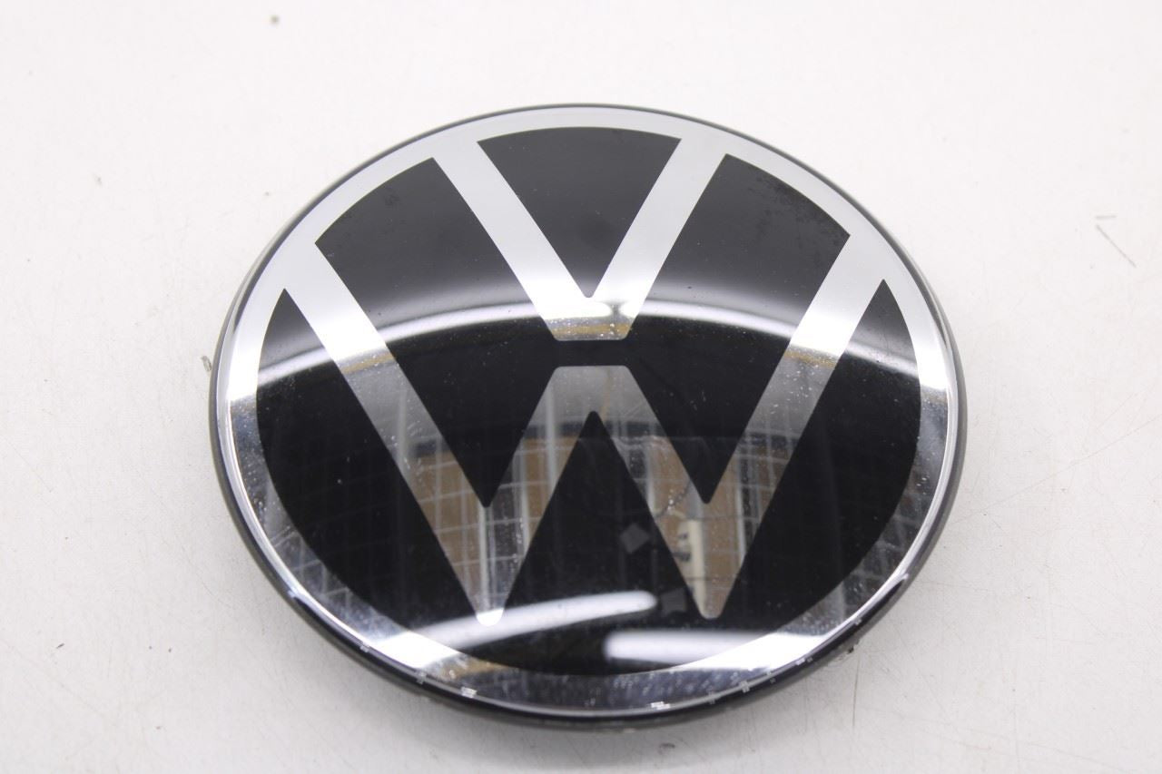 2023-24 Volkswagen Jetta SE 1.5L Front Radiator Grille Emblem 5H0-853-601-Q OEM0
