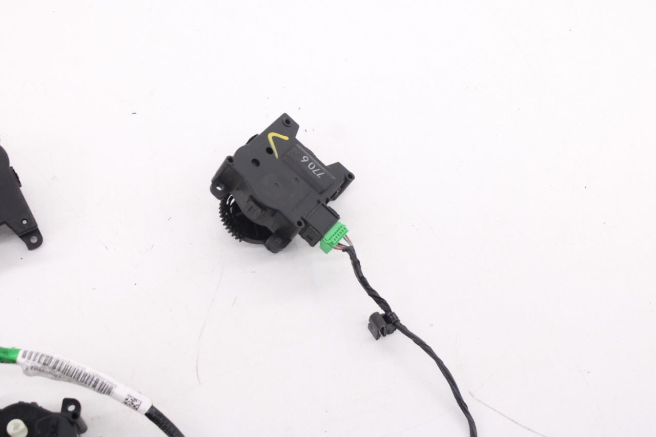 2017-2022 Acura ILX HVAC System Wire Harness with HVAC Blend Door Actuator Set4