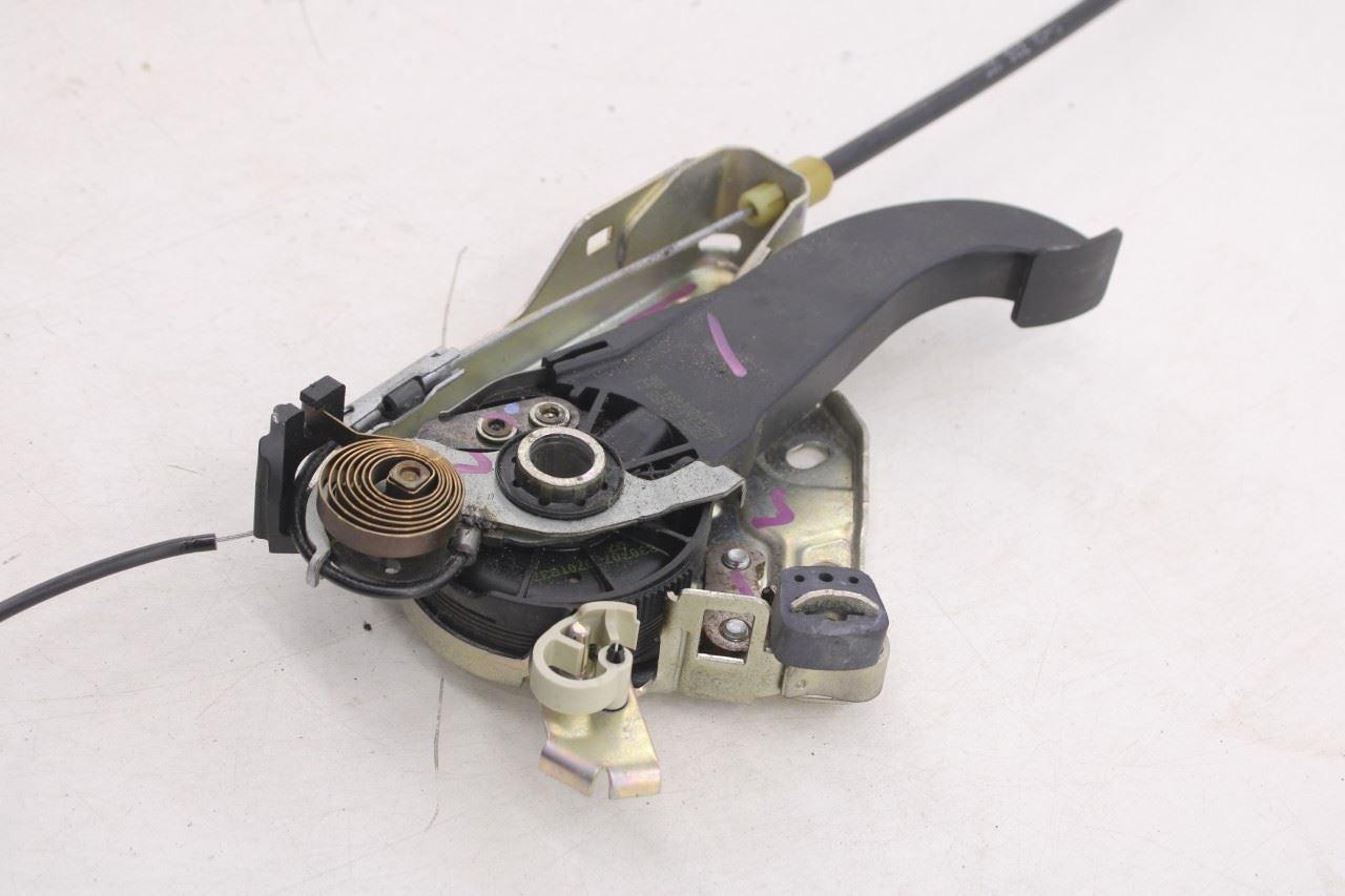 08-15 Mercedes-Benz C350 Sport 3.5L RWD Emergency Brake Pedal 204-420-15-84 OEM - Alshned Auto Parts