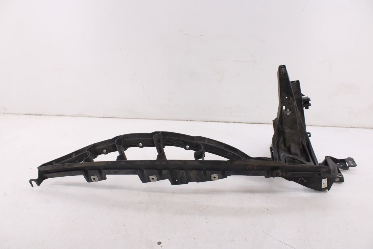 07-13 BMW X5 xDrive35i Front Fender Driver Left Side Upper Support Mount Bracket5