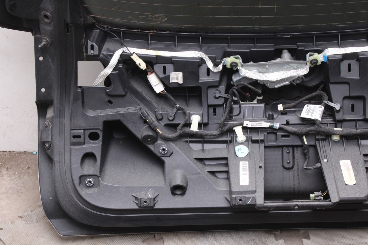 19-23 Jeep Cherokee Latitude Liftgate Back Door Shell Panel w/ Glass 6RW71DX9AB - Alshned Auto Parts
