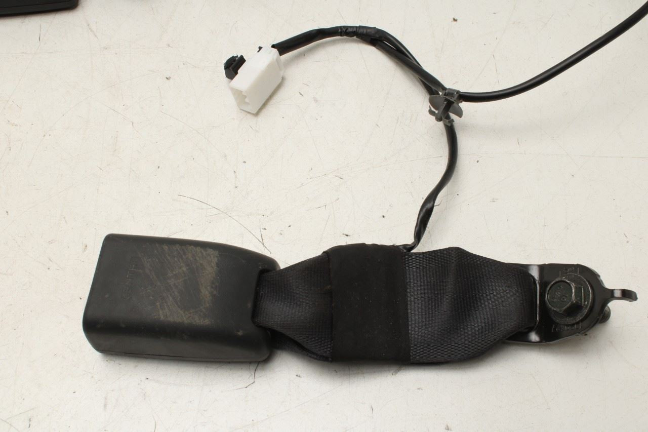 23-25 Kia Sportage Hybrid EX Rear Seat RH and LH 2nd Row Center Seat Belt Buckle - Alshned Auto Parts