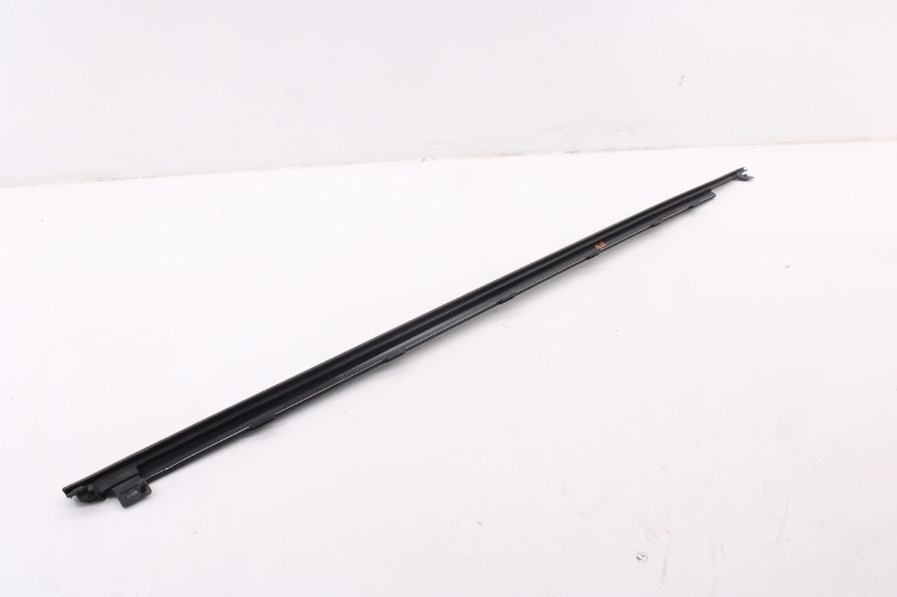 2015-23 Ford Mustang GT Front Right Side Door Outer and Inner Belt Weatherstrip16