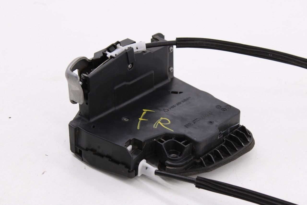 2018-24 Chevrolet Equinox LT Front Right Passenger Side Door Lock Latch Actuator3