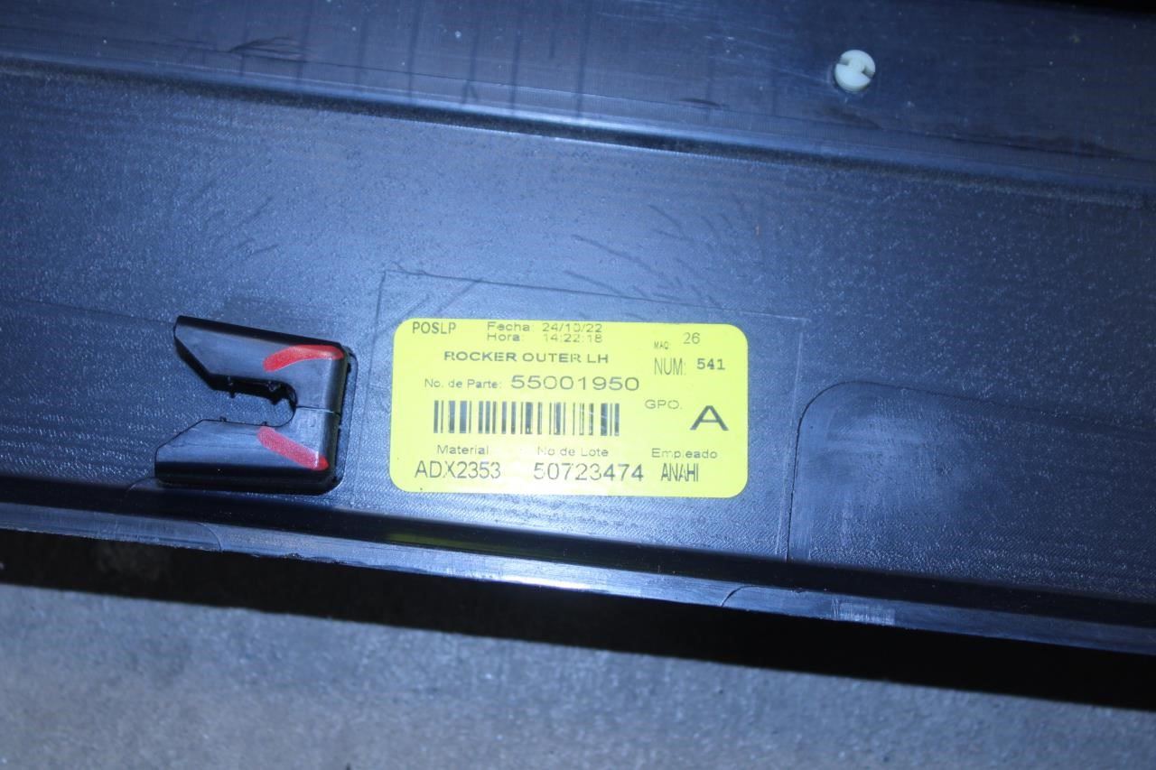 18-24 GMC Terrain Denali LH Side Rocker Panel Molding Skirt Trim 55001950 *ReaD* - Alshned Auto Parts