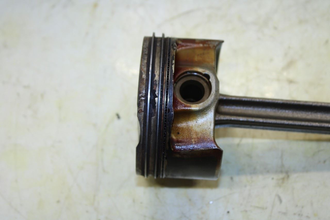 2020-2022 Kia Soul LX 2.0L Engine Piston No 2 w/ Connecting Rod 23510-2E420 OEM - Alshned Auto Parts
