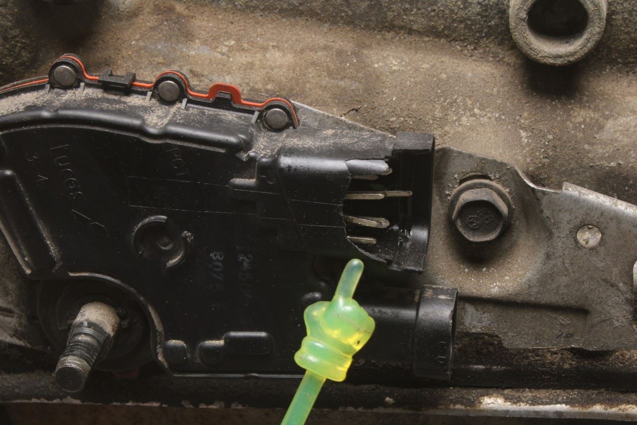 98-99 Chevrolet Corvette 5.7L 4-Spd Auto Transmission 4L60E 98K 24216090 *ReaD* - Alshned Auto Parts