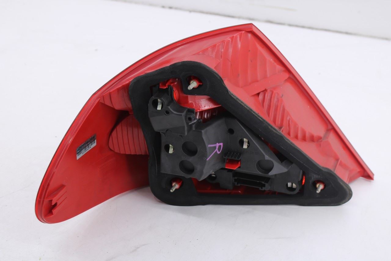 2006-2009 Mercedes-Benz CLK 350 Rear Right Side Tail Light Lamp 209-820-14-645