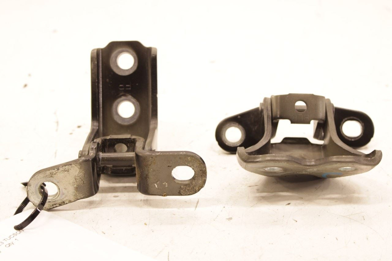 2022-2025 Hyundai Tucson SEL Front Right Side Door Hinge Upper and Lower Pair - Alshned Auto Parts