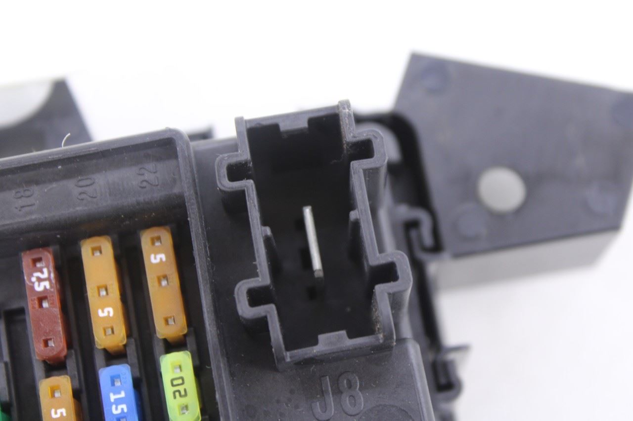 2020-2021 Ford Expedition Max XLT Fuse Box Body Computer Control Module BCM BCU21