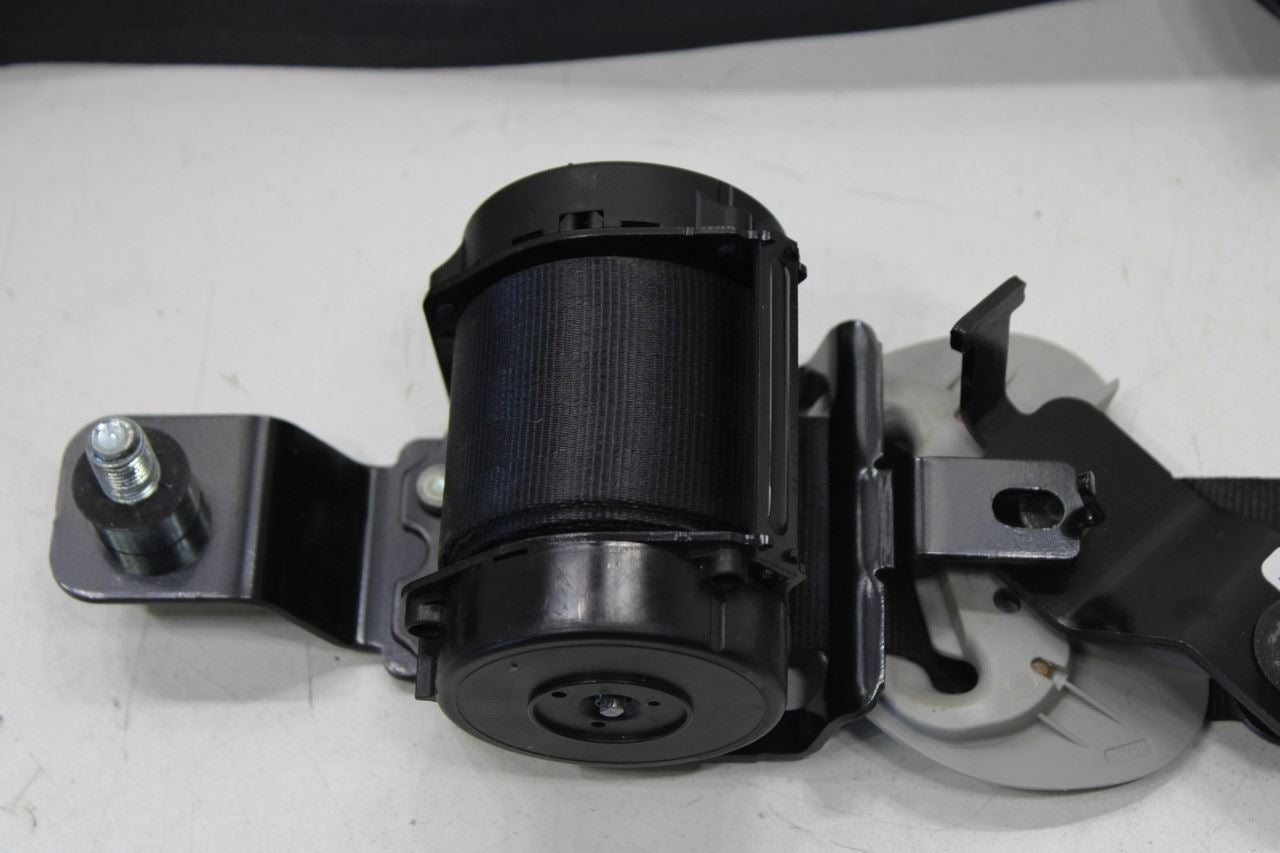 15-20 Kia Sorento LX 3.3L FWD Rear Driver Left Side 2nd Row Seat Belt Retractor - Alshned Auto Parts