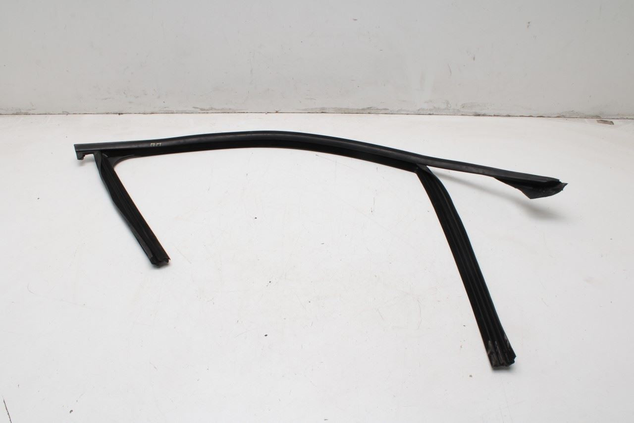 10-16 Mercedes-Benz E350 4Matic Front Right Door Run Channel w Belt Weatherstrip - Alshned Auto Parts