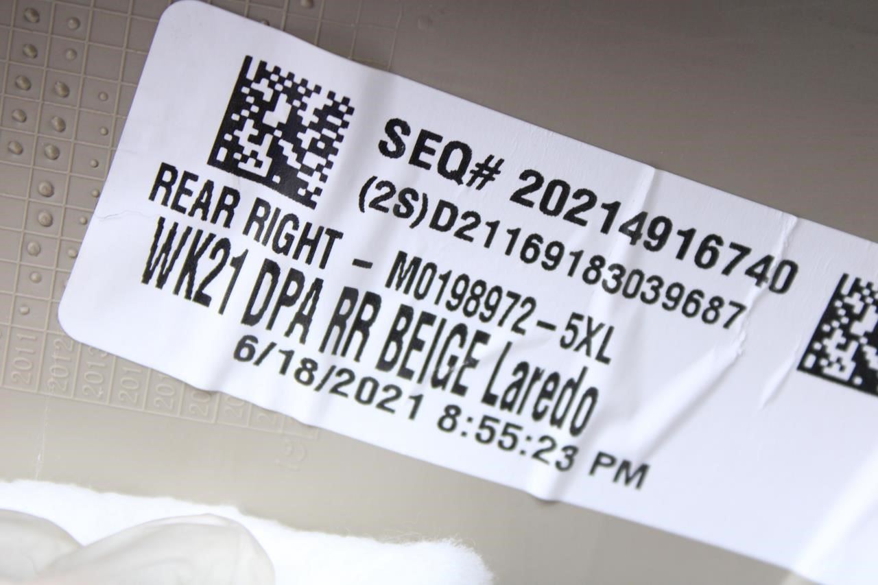 2019-2021 Jeep Grand Cherokee Rear Right Side Door Trim Panel 5LL785XLAE OEM - Alshned Auto Parts