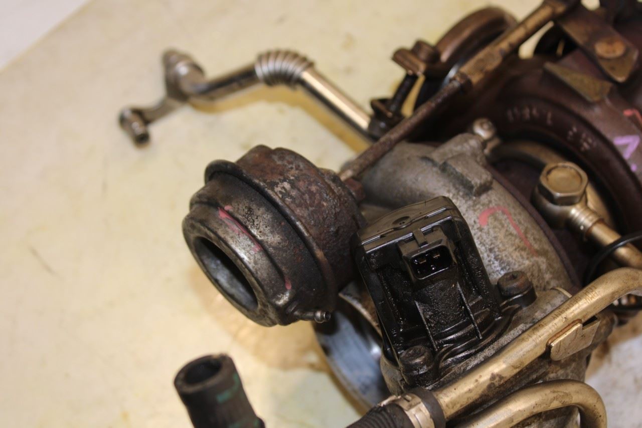 2010-2012 BMW 750Li xDrive 4.4L AWD Left Side Engine Turbocharger 115K 7576985 - Alshned Auto Parts