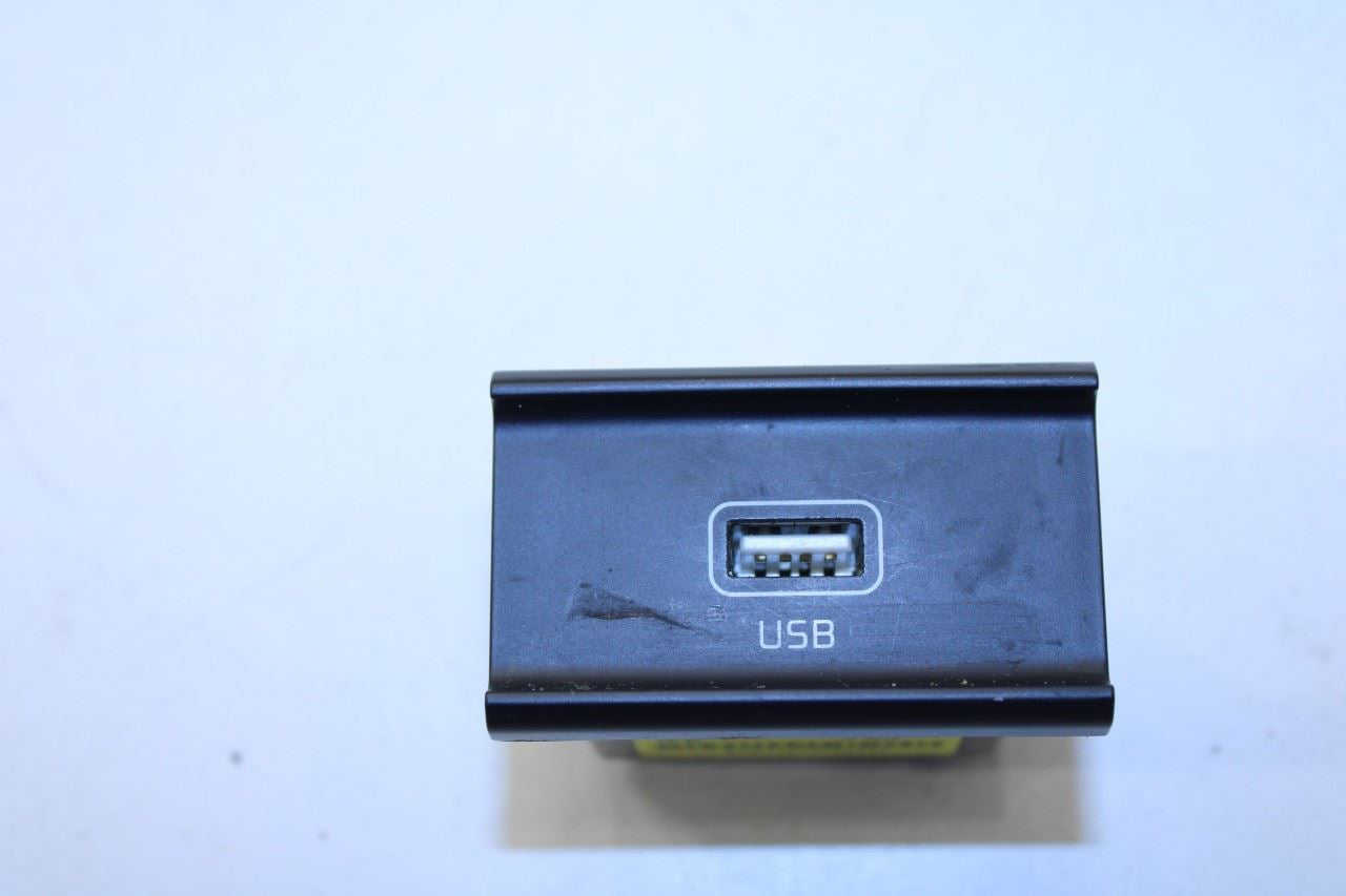 20-22 Kia Soul LX 2.0L FWD Front Center Console USB Charger Port 96120-K0110 OEM - Alshned Auto Parts