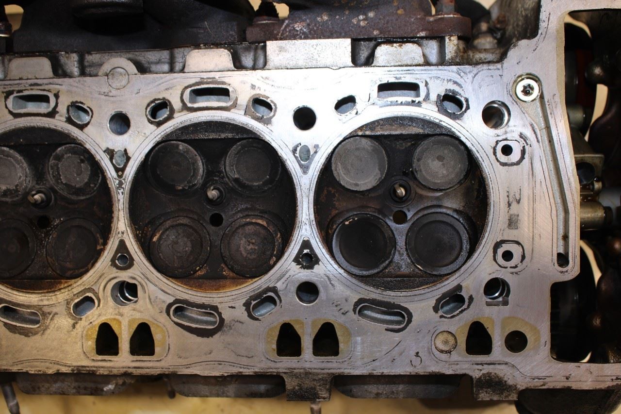 10-12 BMW 750Li xDrive 4.4L LH Engine Cylinder Head Assy 115K 11127573937 *ReaD* - Alshned Auto Parts