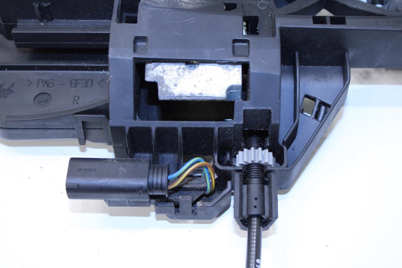 07-11 Mercedes-Benz S550 Front Right Door Exterior Handle 221-760-10-70-9999 OEM - Alshned Auto Parts