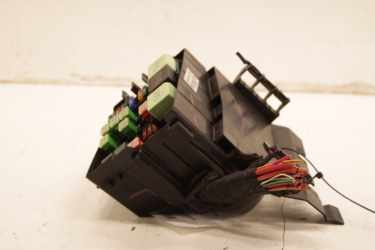 2014-2022 Volkswagen Passat SE 1.8L Engine Fuse Relay Box FWD 5C0-937-125-C OEM - Alshned Auto Parts