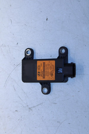 11-17 Hyundai Veloster 1.6L FWD Yaw Rate Sensor Control Module Unit 95690-3V100