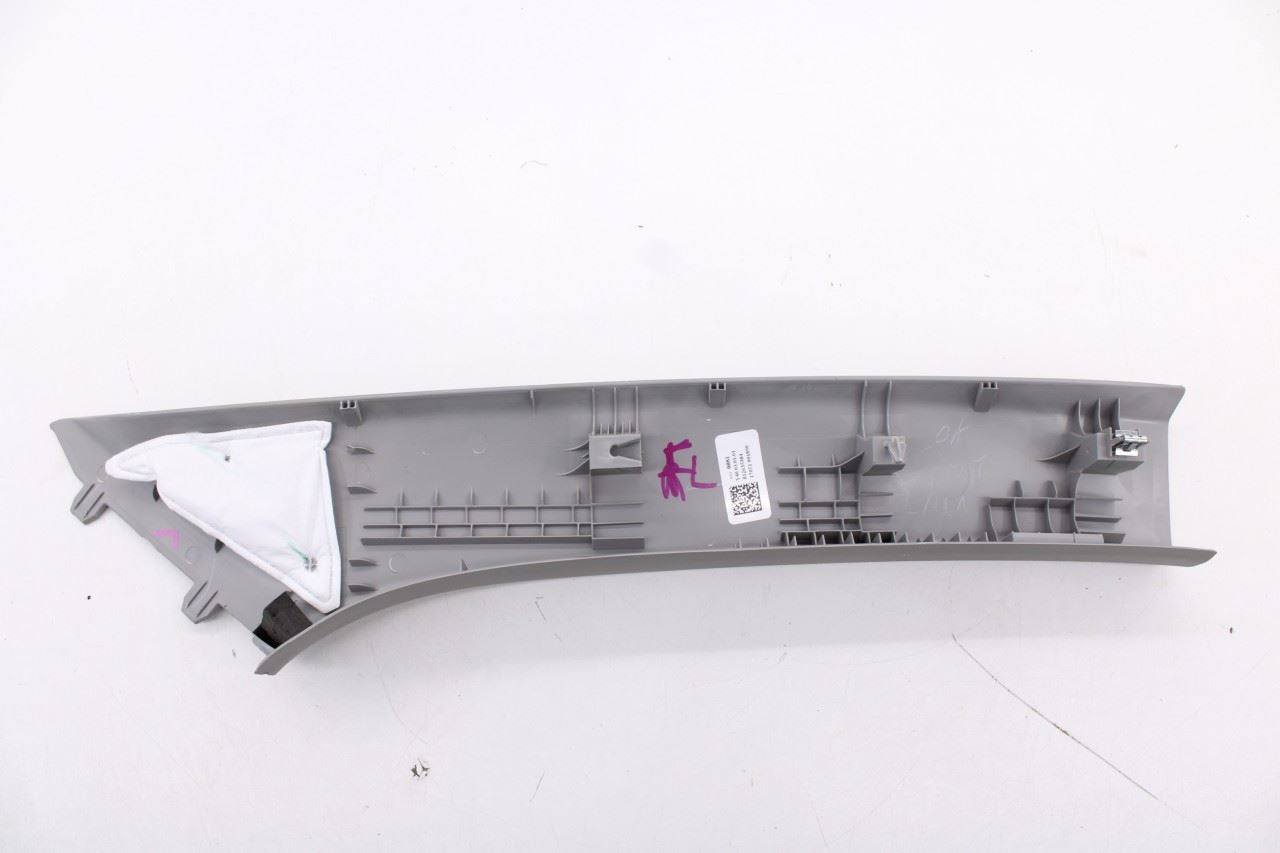 18-24 Chevrolet Equinox LT Front Right and Left A-Pillar Interior Trim 842300814