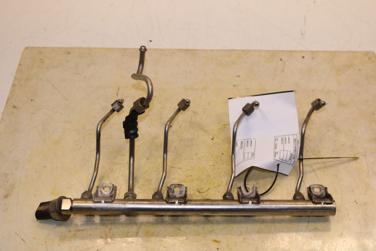 2010-2012 BMW 750Li xDrive 4.4L Right Side High-Pressure Fuel Rail 13537547599 - Alshned Auto Parts