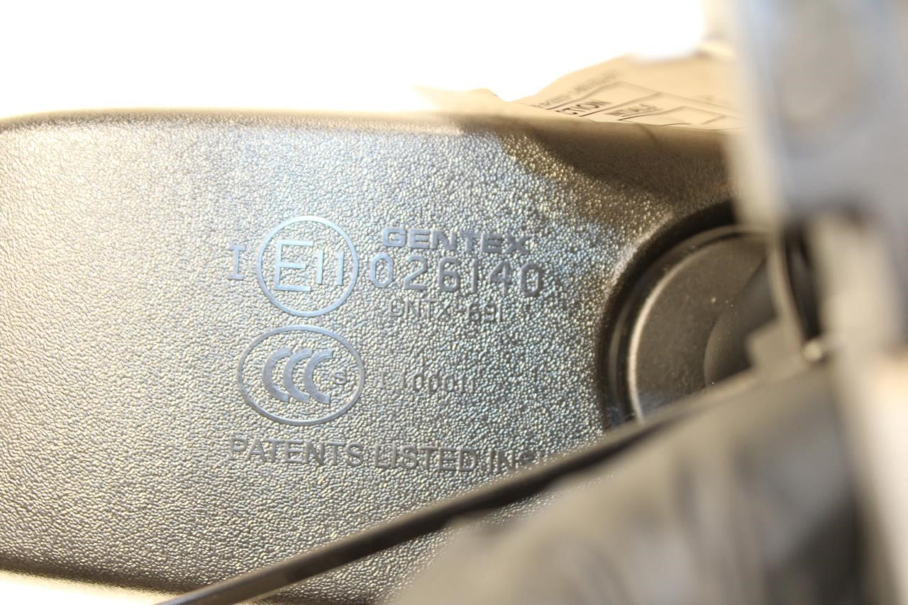 2017-2020 GMC Acadia SLT-1 Interior Rear View Mirror w/ Bracket Cover 13540310 - Alshned Auto Parts