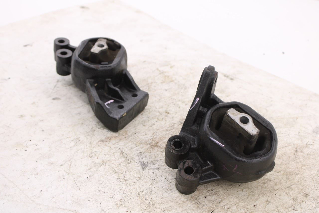 14-24 Ram 1500 Classic Express Quad Cab 5.7L 4x4 Engine Mount Insulator Set of 213