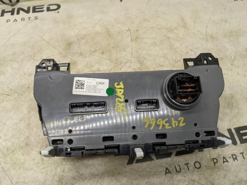 2019-2021 Hyundai Tucson Dash AC Heater Climate Control 97250-D3AM1 OEM