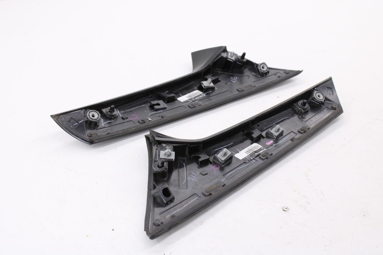18-24 Chevrolet Equinox LT Rear Right and Left Liftgate Side Aero Trim 842142278