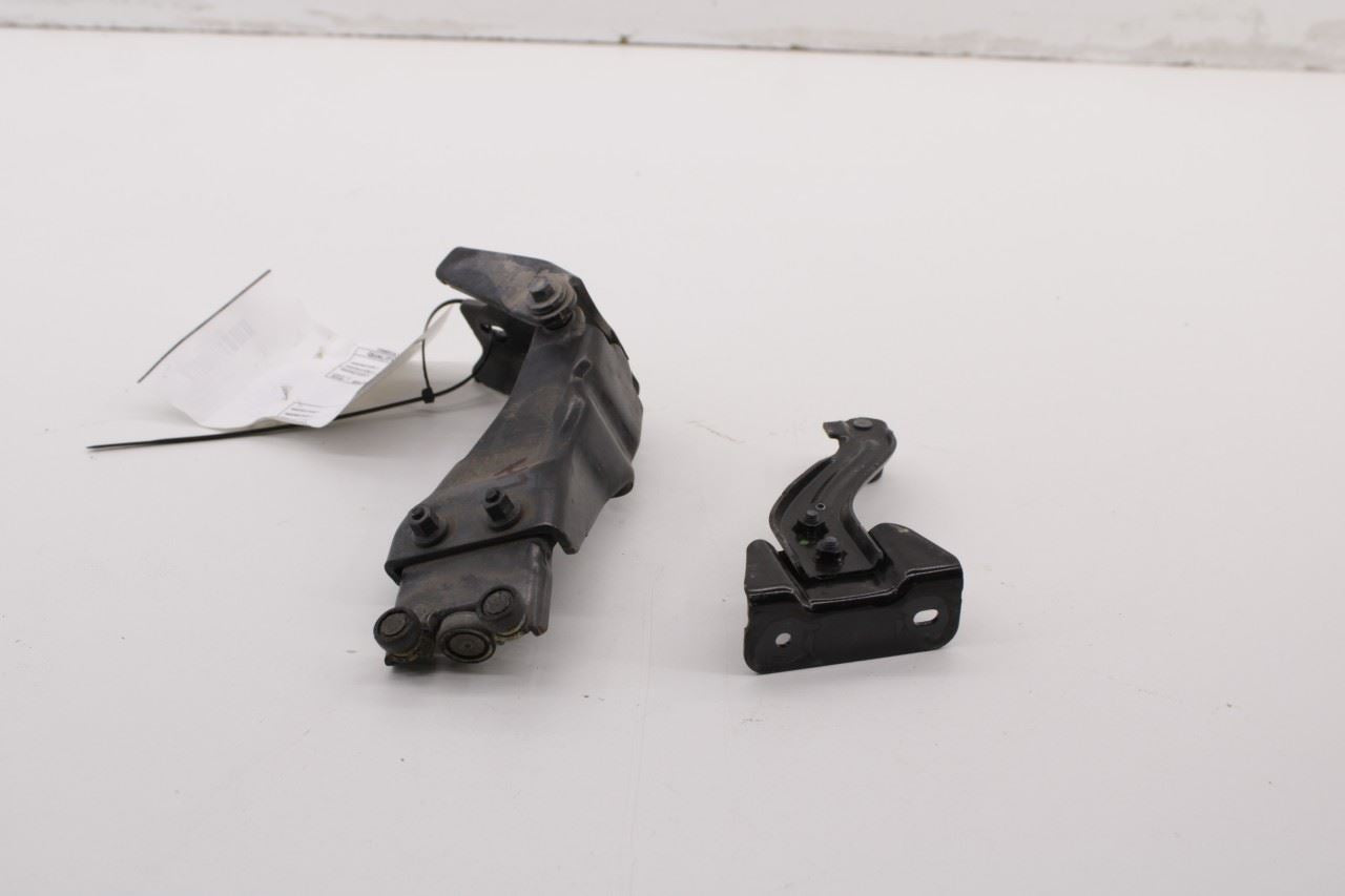 2017-2024 Chrysler Pacifica Limited Rear Left Door Center and Upper Roller Hinge - Alshned Auto Parts