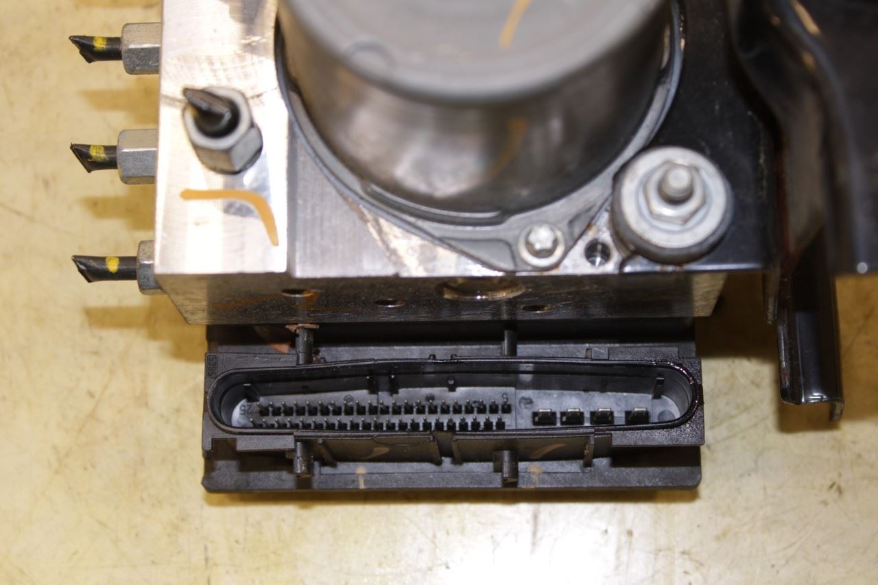 15-17 Infiniti QX50 3.7L AWD ABS Anti Lock Brake Pump Control Module 47660-6WC0B - Alshned Auto Parts